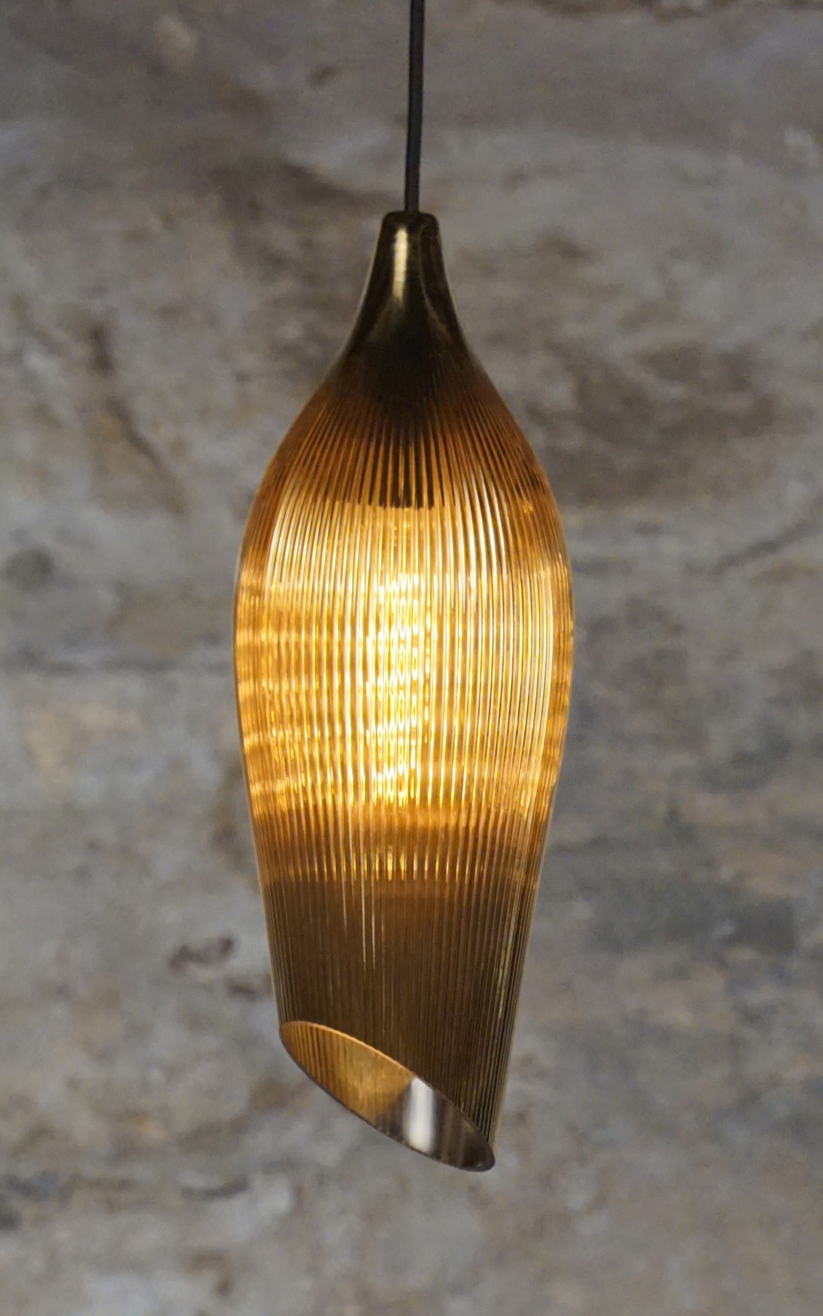 Carmen M Ribbed Gold Pendant