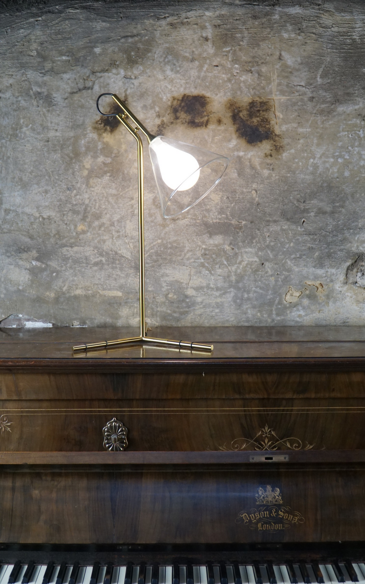 Salvino Clear Table Lamp